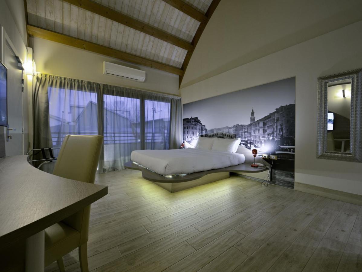 Hotel Seven Rooms Milán Exteriér fotografie